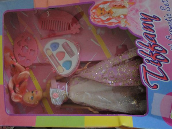 Boneca Tiffany com maquiagem